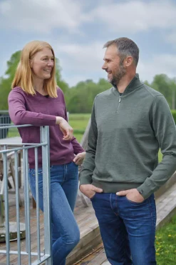 Outlet MERINO V-NECK FEMALE, 100% EXTRA FINE MERINOULL — Tröjor